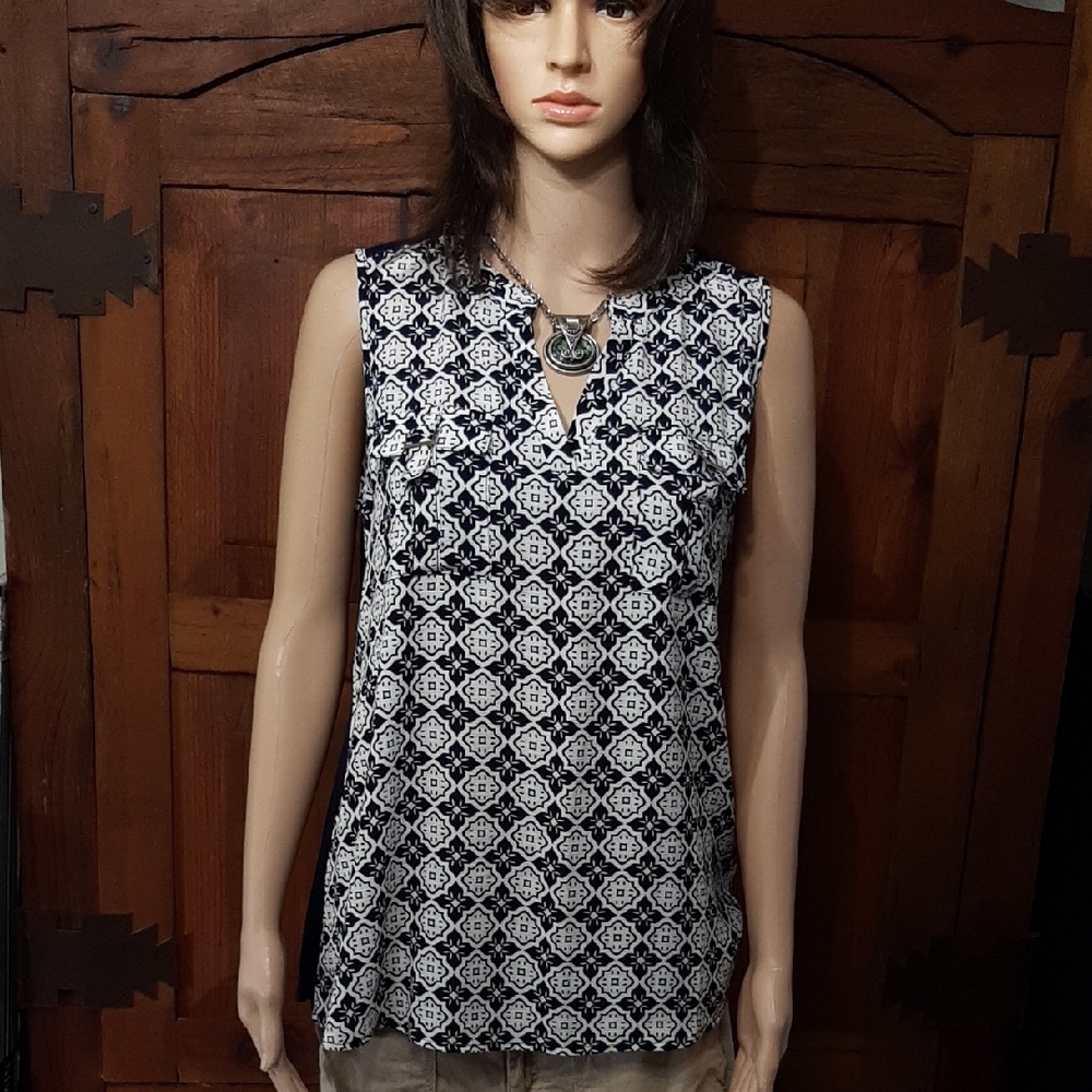 Ember brand Sleeveless Black and White Patterned Top